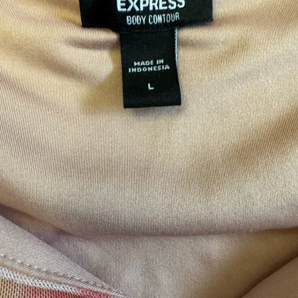 Express Floral Pink Bodysuit body contour ruched off the shoulder top size L - Picture 4 of 4